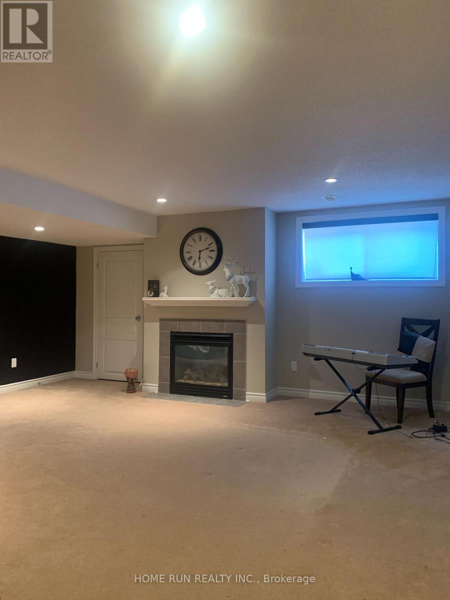 Photo 23 of 61 Madelon Drive, Ottawa ON