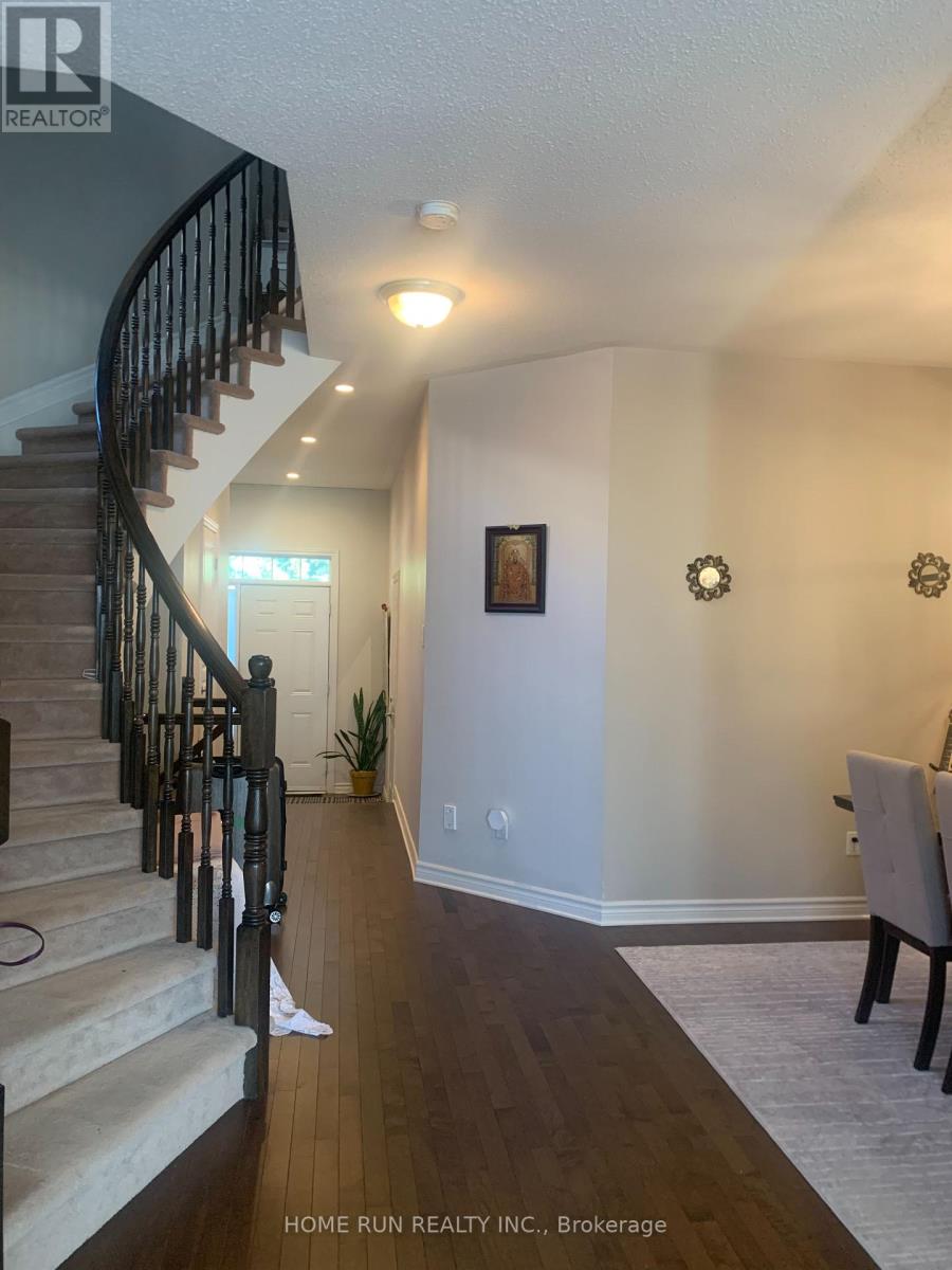Photo 6 of 61 Madelon Drive, Ottawa ON