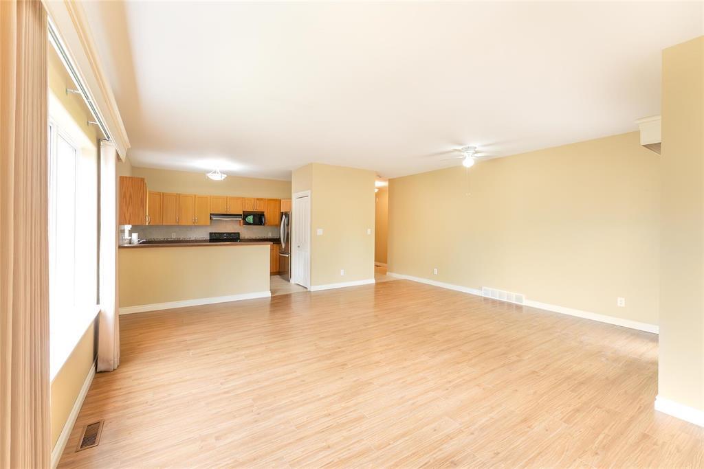 Photo 12 of 108 325 Third Street N, Beausejour MB