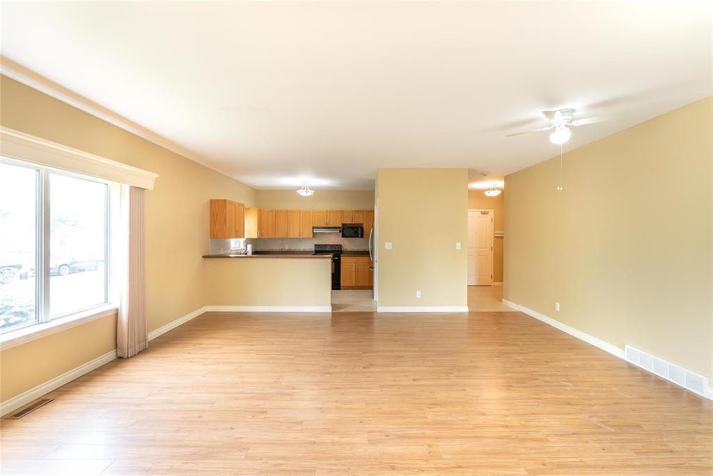 Photo 13 of 108 325 Third Street N, Beausejour MB