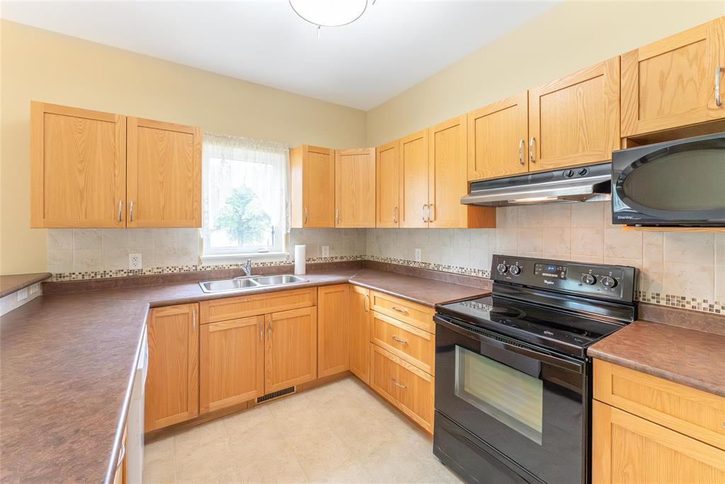 Photo 15 of 108 325 Third Street N, Beausejour MB