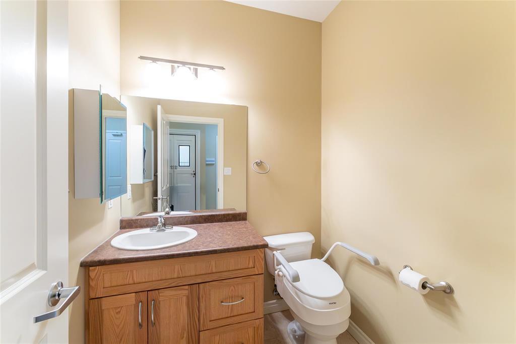 Photo 25 of 108 325 Third Street N, Beausejour MB