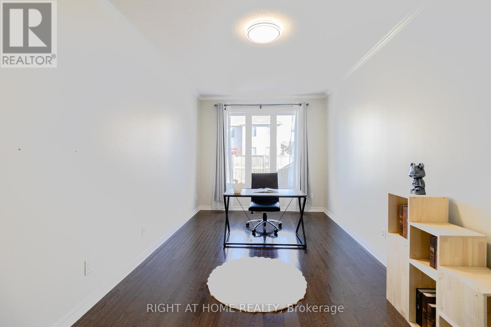 Photo 3 of 204 Cooks Mill Crescent, Ottawa ON