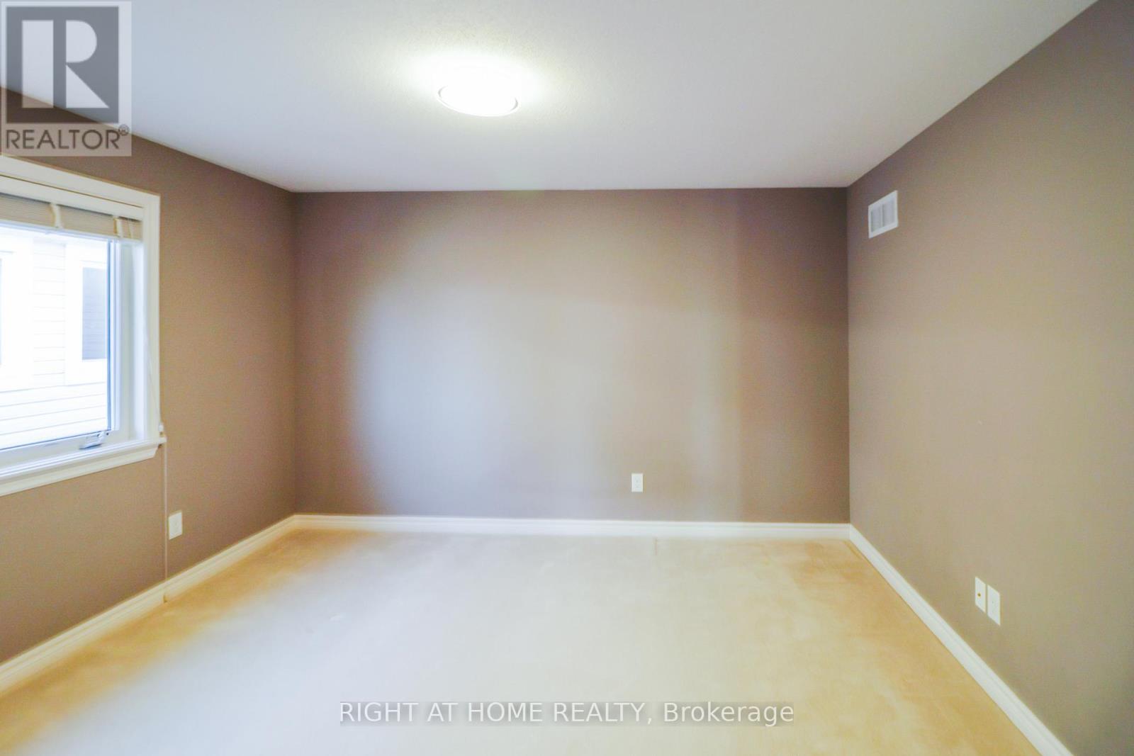 Photo 16 of 204 Cooks Mill Crescent, Ottawa ON