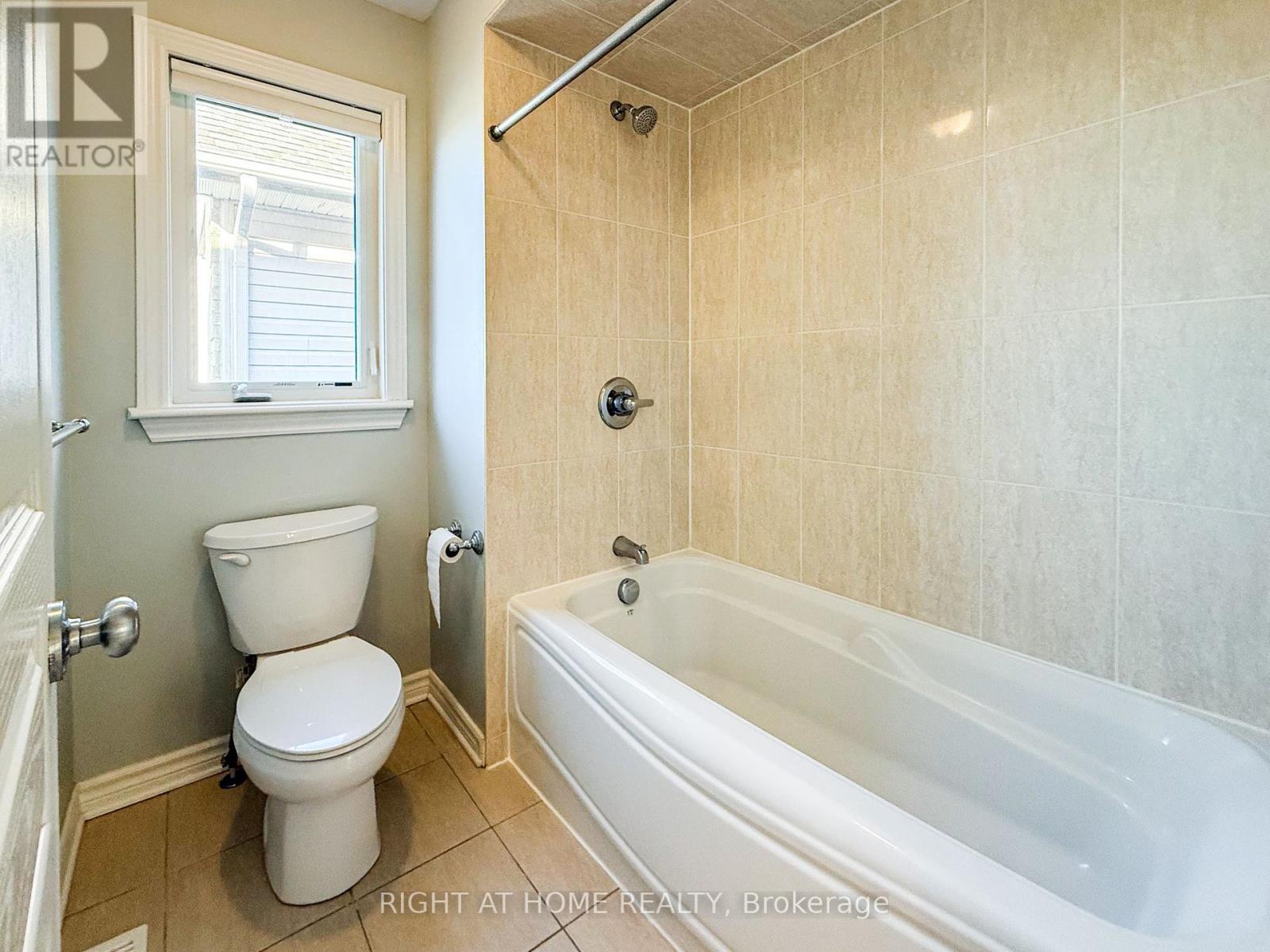 Photo 29 of 204 Cooks Mill Crescent, Ottawa ON