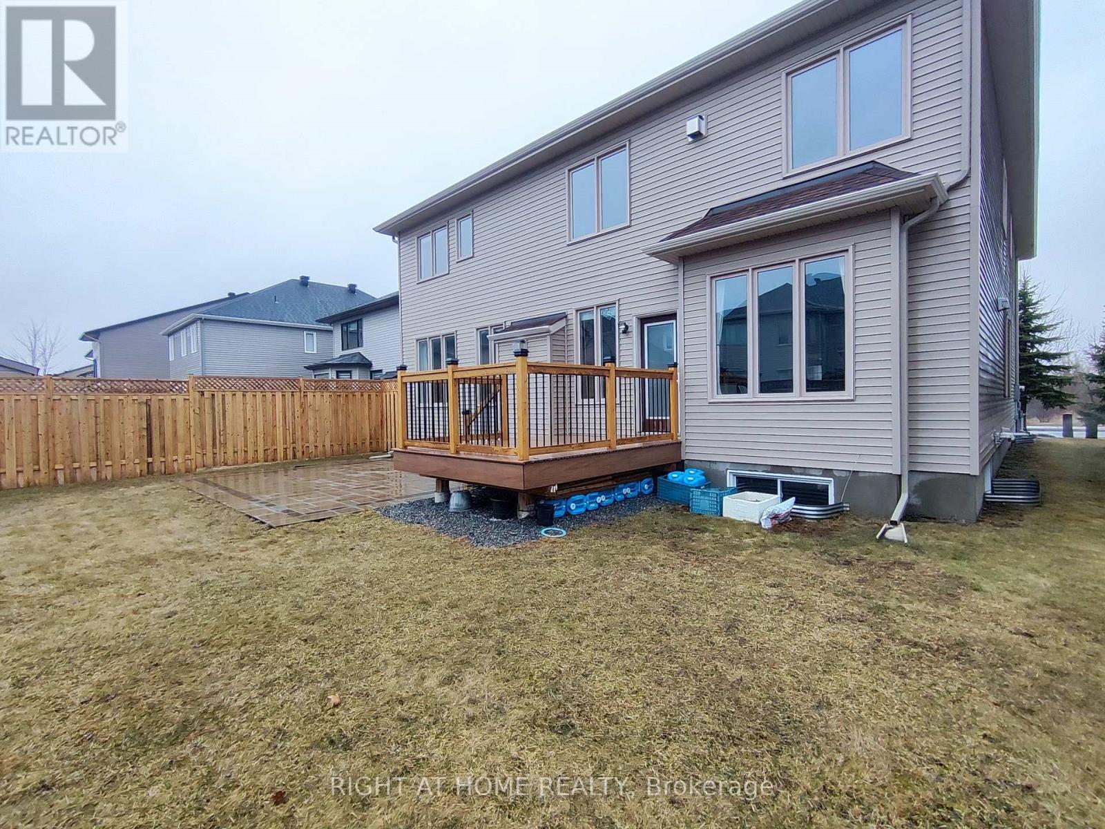 Photo 36 of 204 Cooks Mill Crescent, Ottawa ON