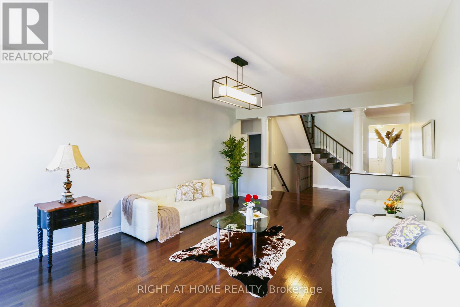 Photo 35 of 204 Cooks Mill Crescent, Ottawa ON