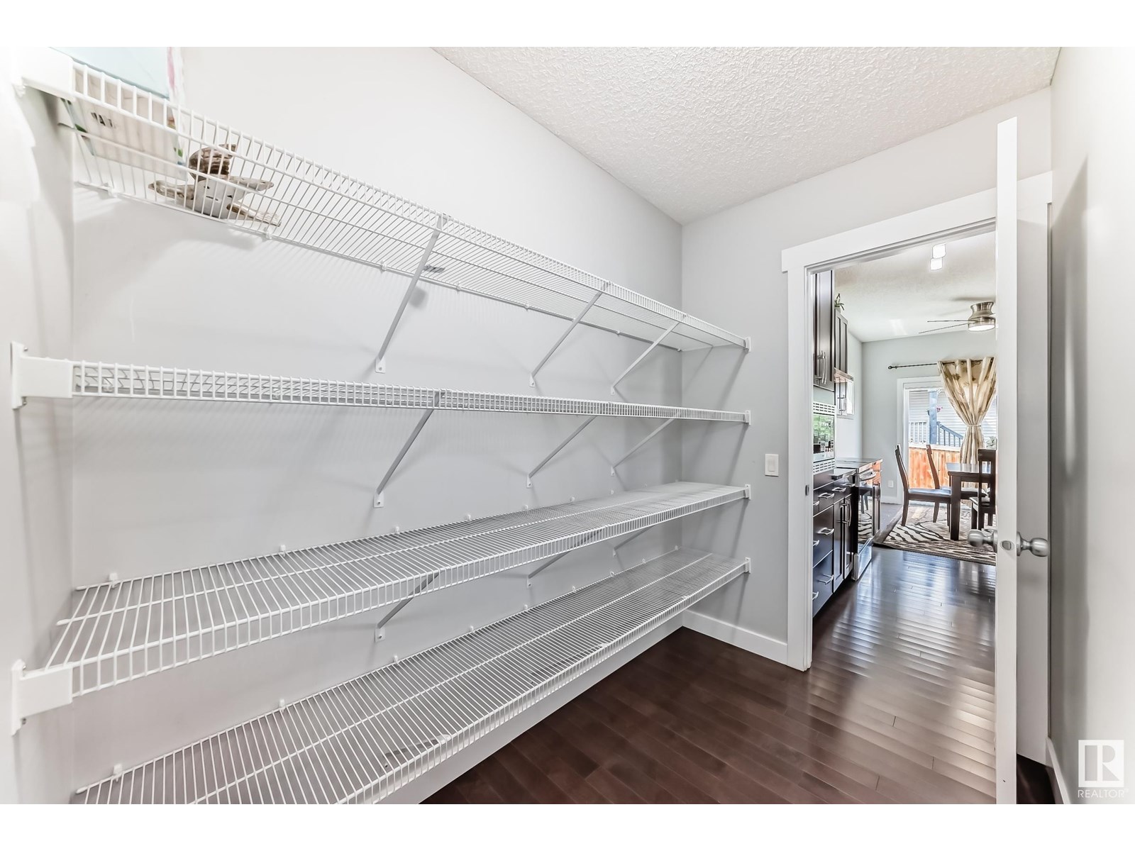 Photo 14 of 1452 30 St Nw, Edmonton AB