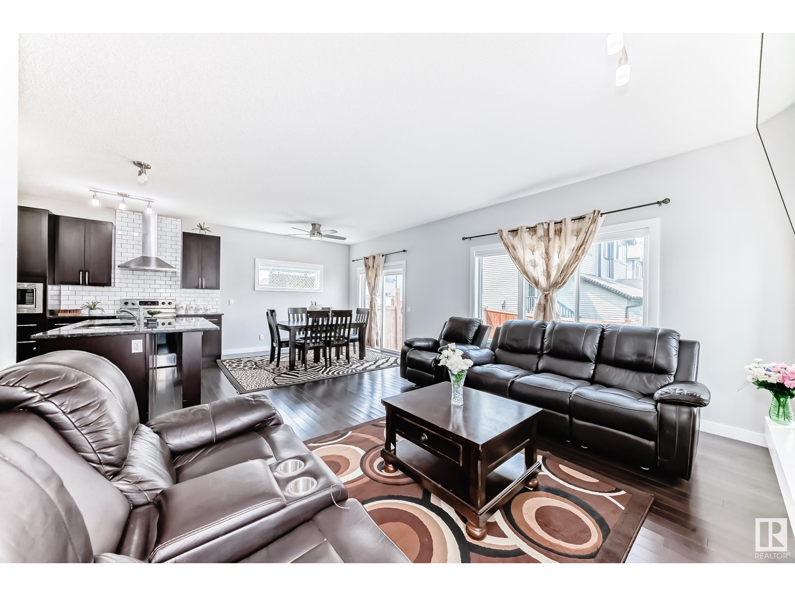 Photo 19 of 1452 30 St Nw, Edmonton AB