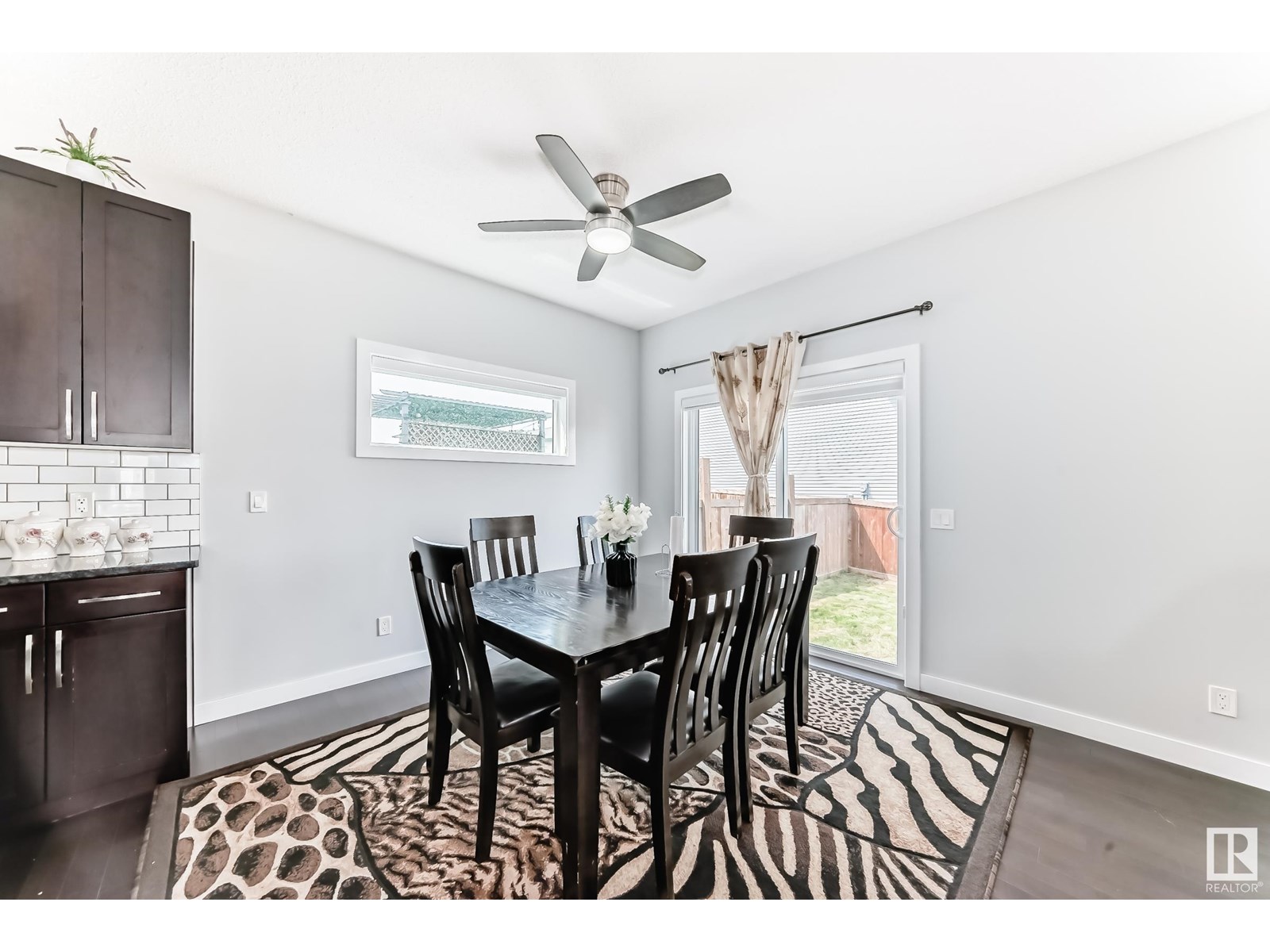 Photo 21 of 1452 30 St Nw, Edmonton AB