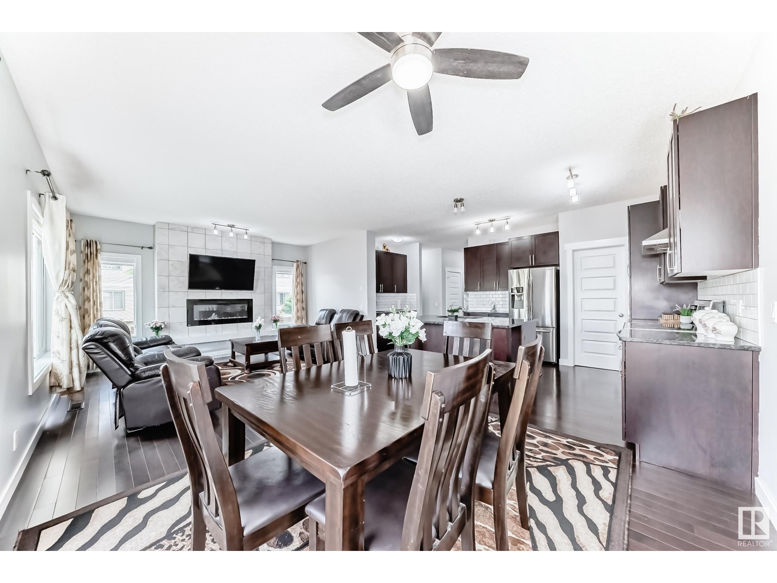 Photo 22 of 1452 30 St Nw, Edmonton AB