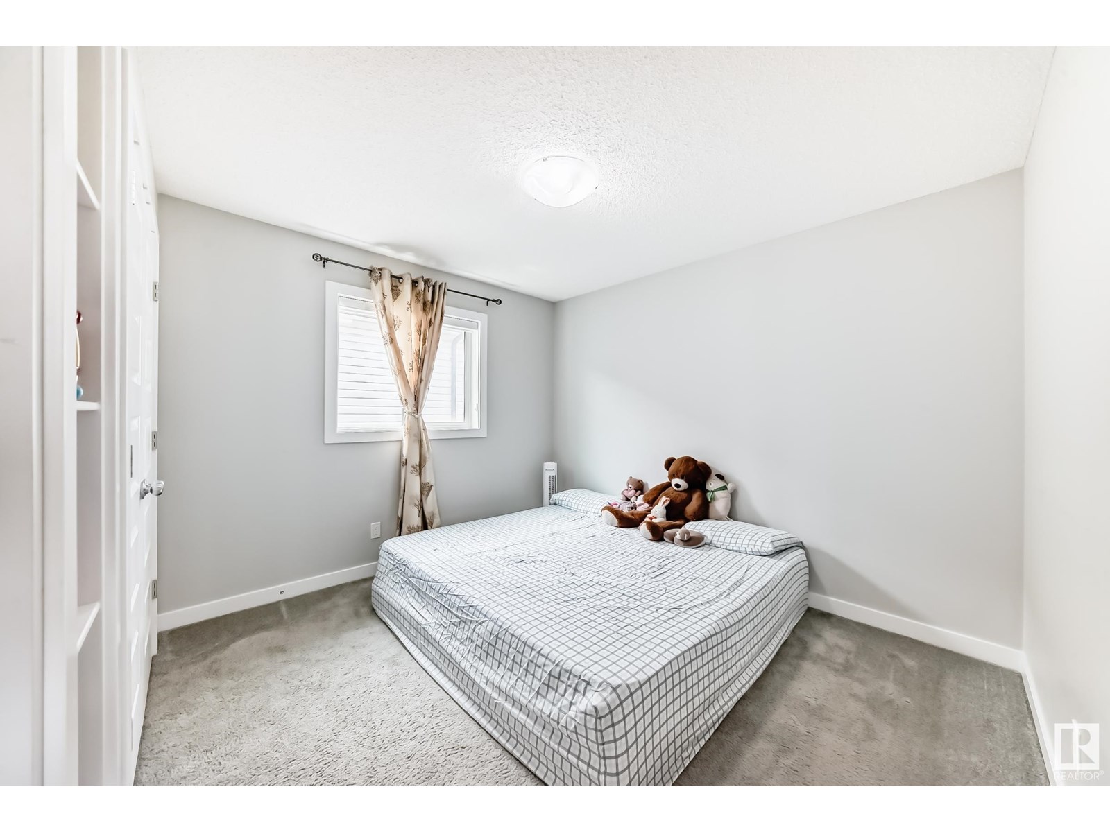 Photo 35 of 1452 30 St Nw, Edmonton AB