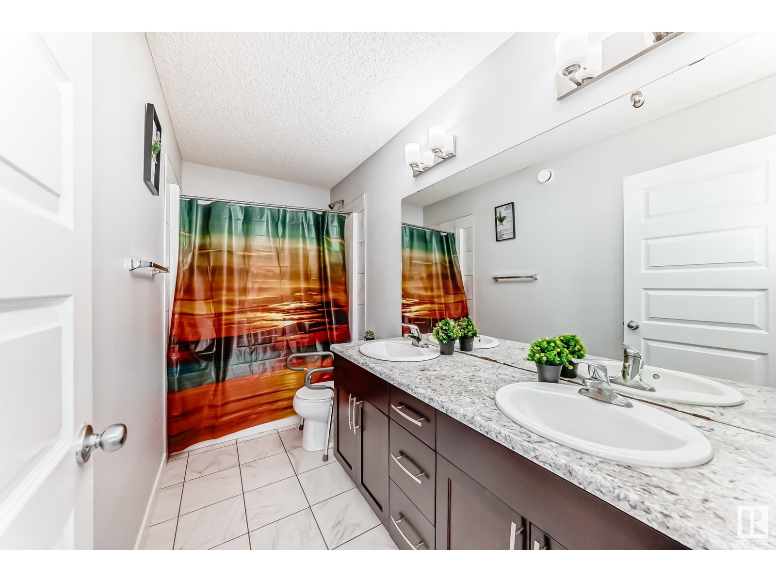 Photo 37 of 1452 30 St Nw, Edmonton AB