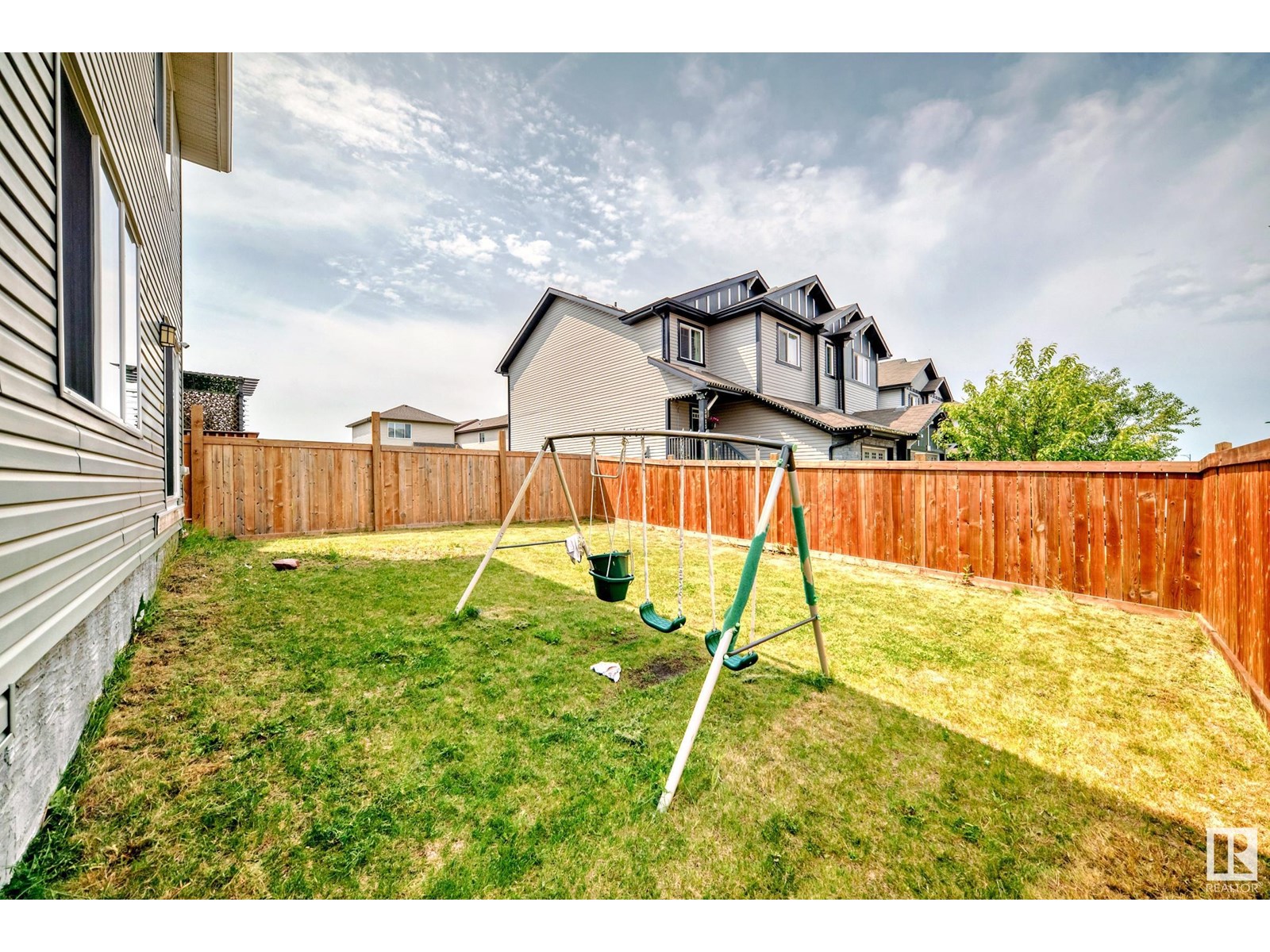 Photo 46 of 1452 30 St Nw, Edmonton AB