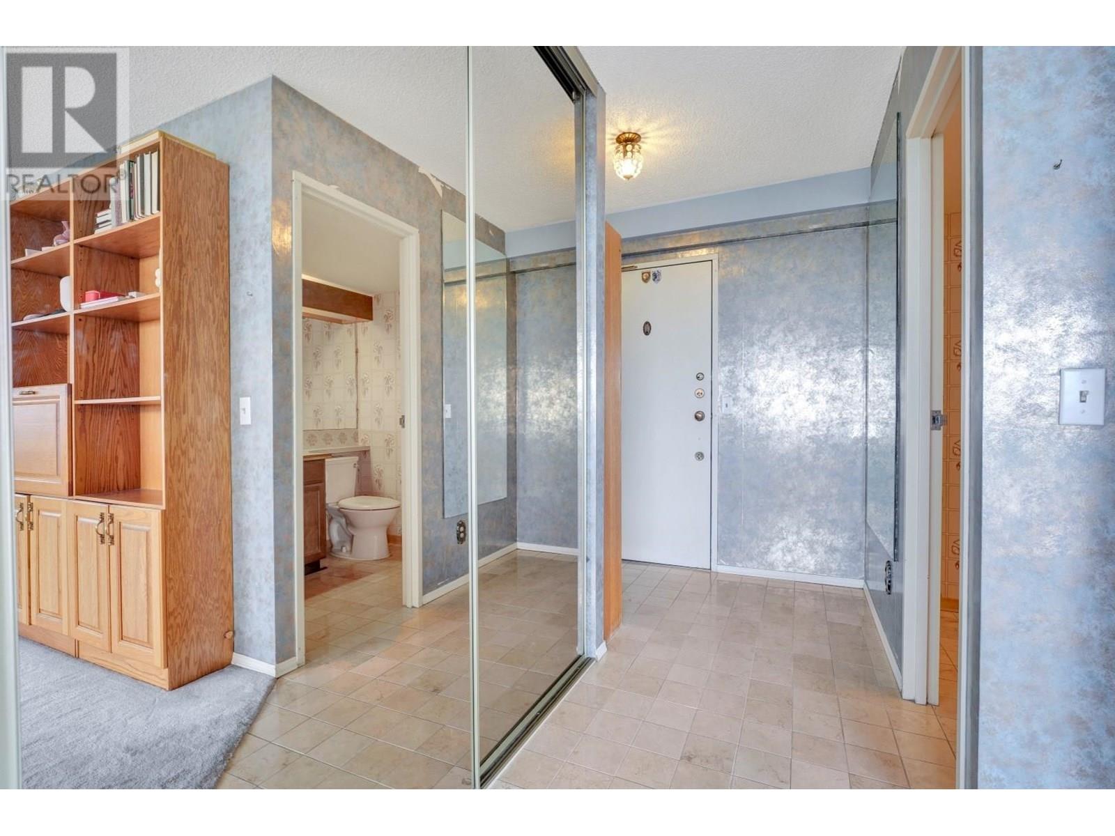 Photo 3 of 1104 2445 W 3rd Avenue, Vancouver BC
