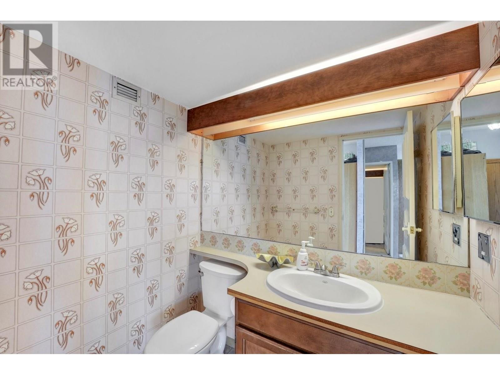 Photo 5 of 1104 2445 W 3rd Avenue, Vancouver BC