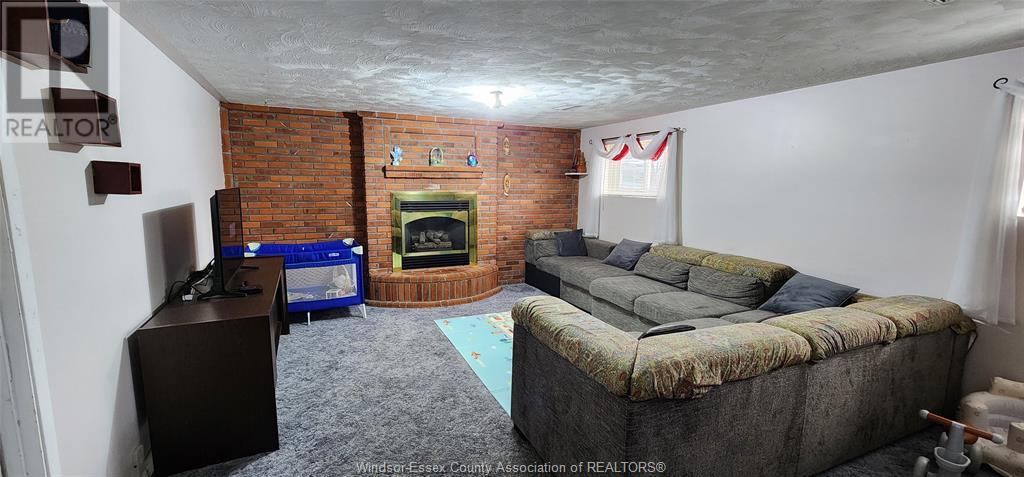 Photo 18 of 1 Lucy Crescent, Leamington ON