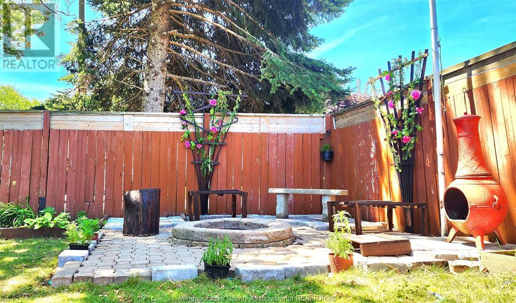 Photo 31 of 1 Lucy Crescent, Leamington ON
