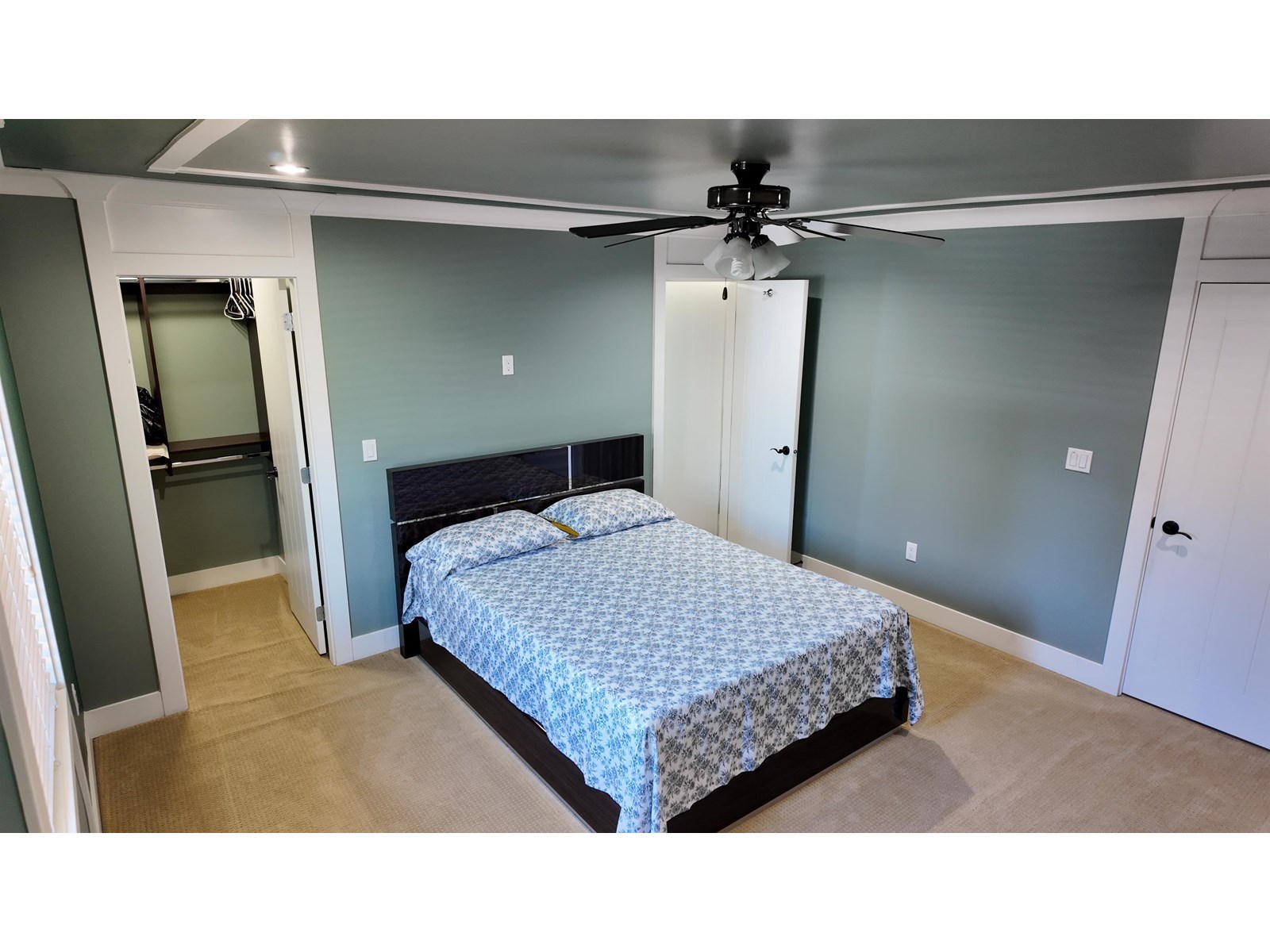 Photo 2 of 6636 148 A Street, Surrey BC