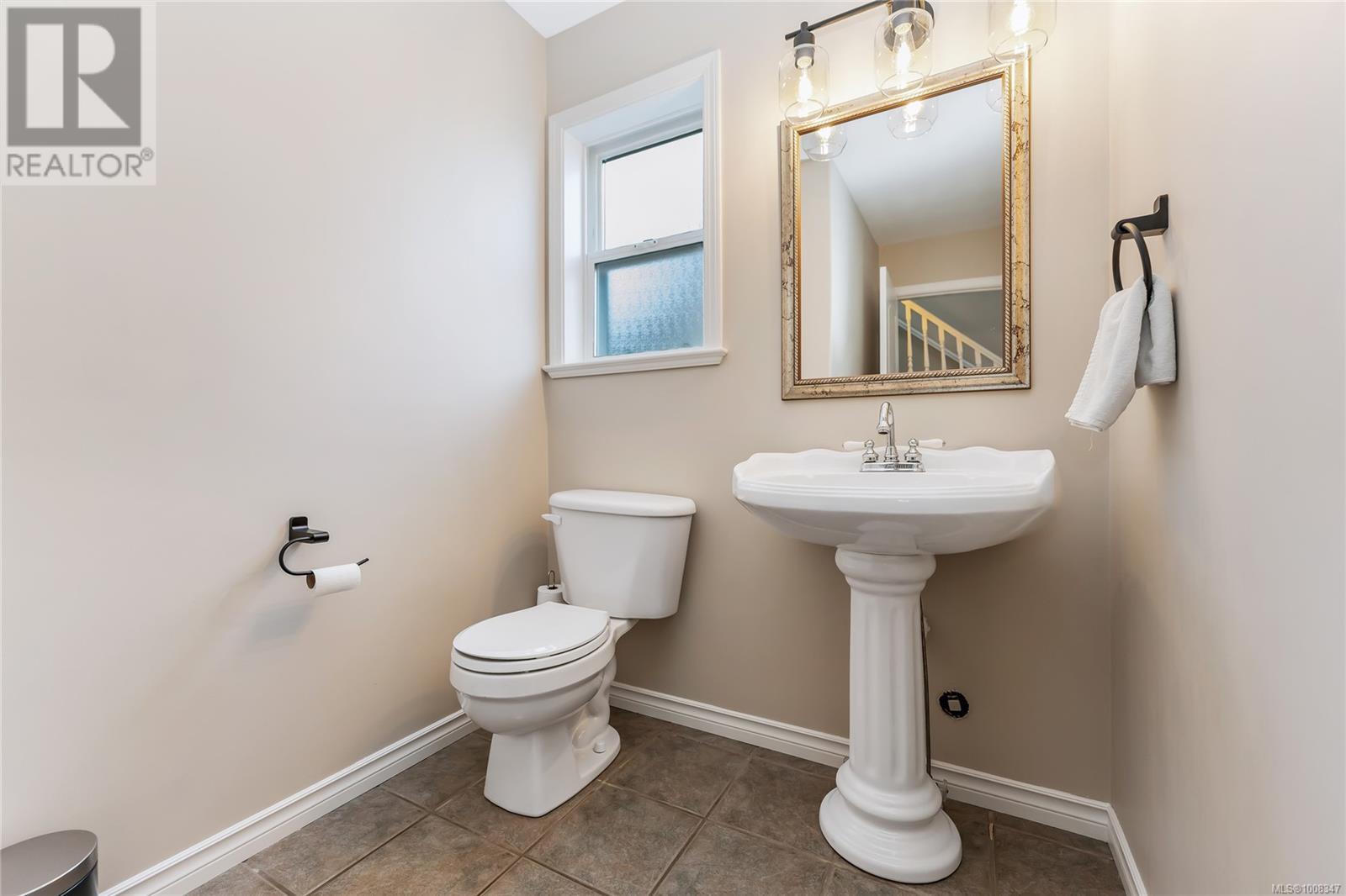 Photo 18 of 517 Louise Rd, Ladysmith BC