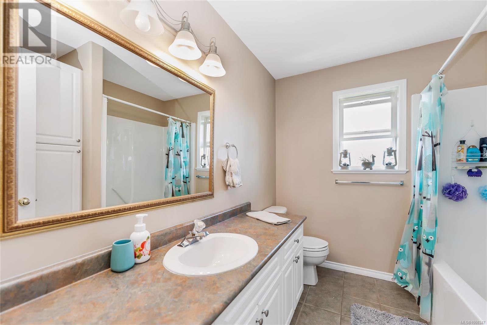 Photo 29 of 517 Louise Rd, Ladysmith BC