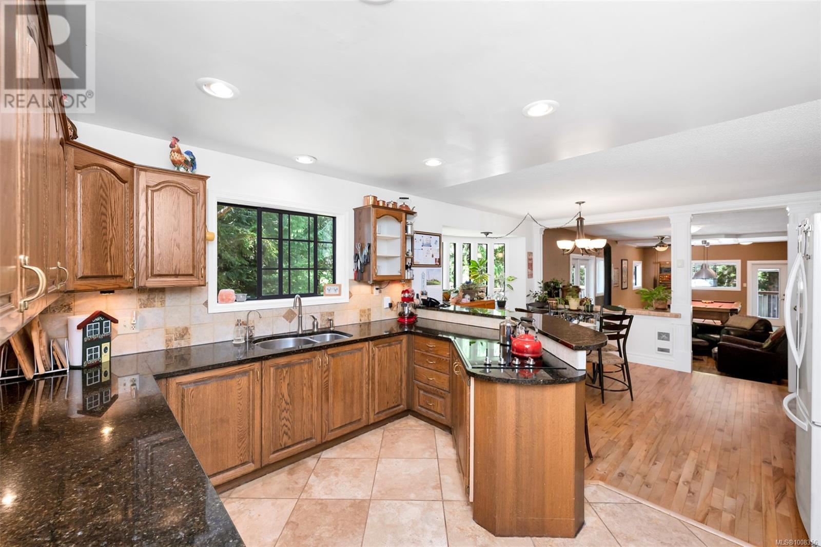 Photo 11 of 5885 Jupiter Pl, Sooke BC