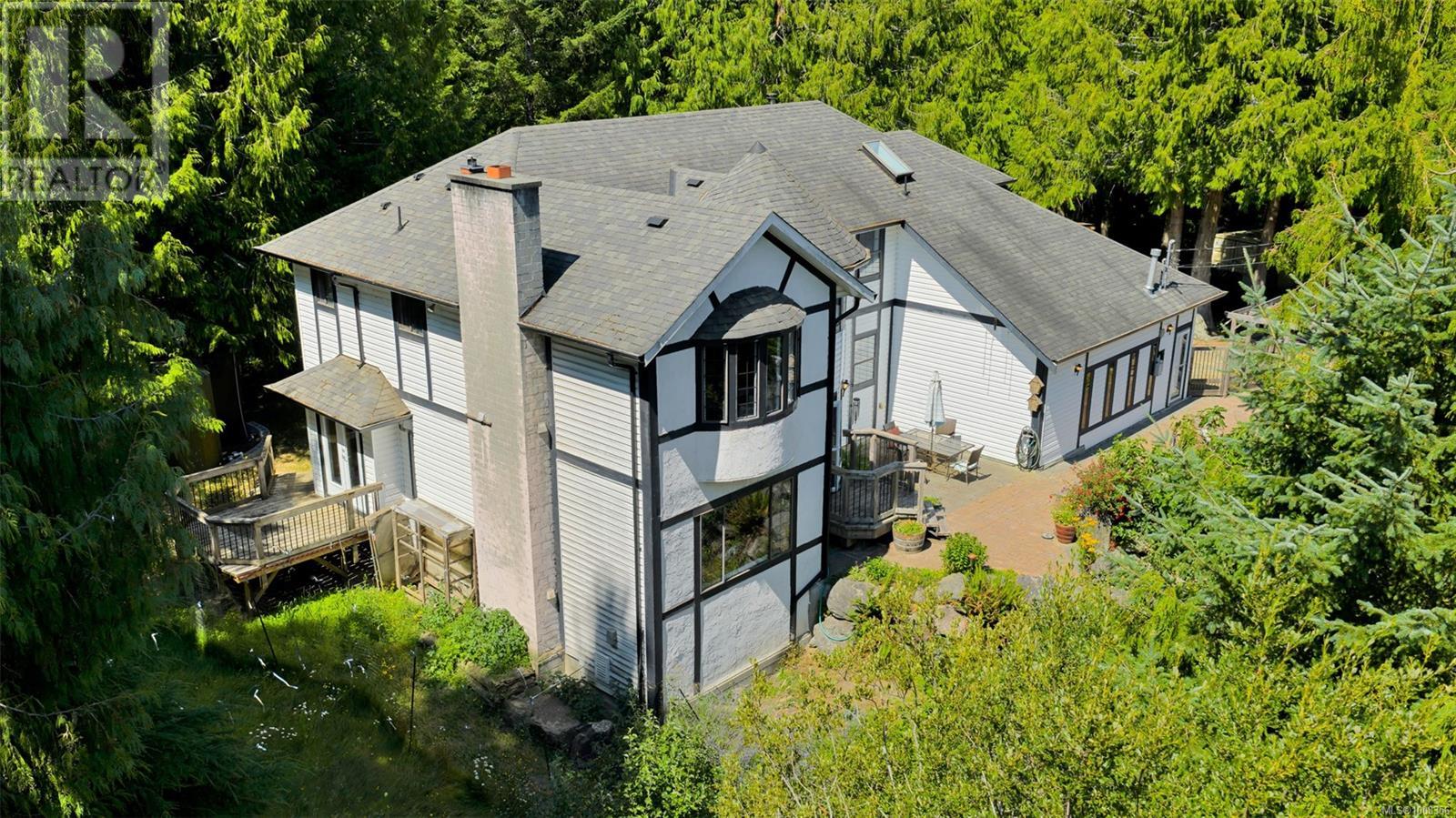 Photo 2 of 5885 Jupiter Pl, Sooke BC