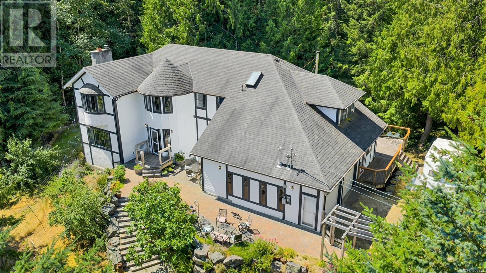 Photo 3 of 5885 Jupiter Pl, Sooke BC