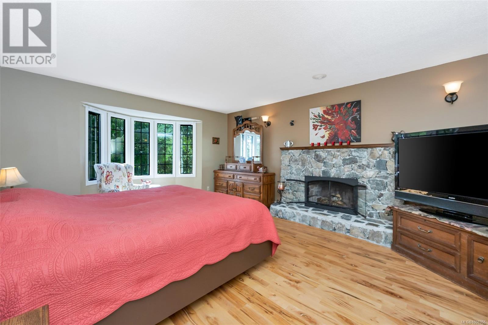 Photo 8 of 5885 Jupiter Pl, Sooke BC