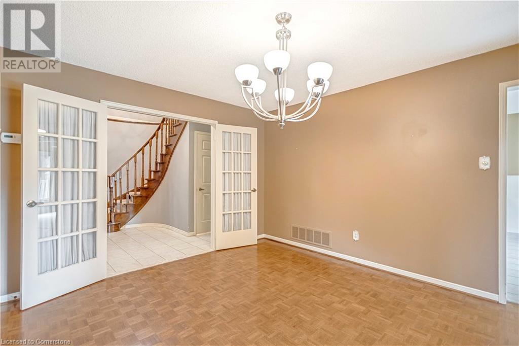 Photo 14 of 2138 The Chase, Mississauga ON