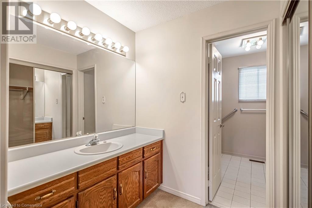 Photo 23 of 2138 The Chase, Mississauga ON