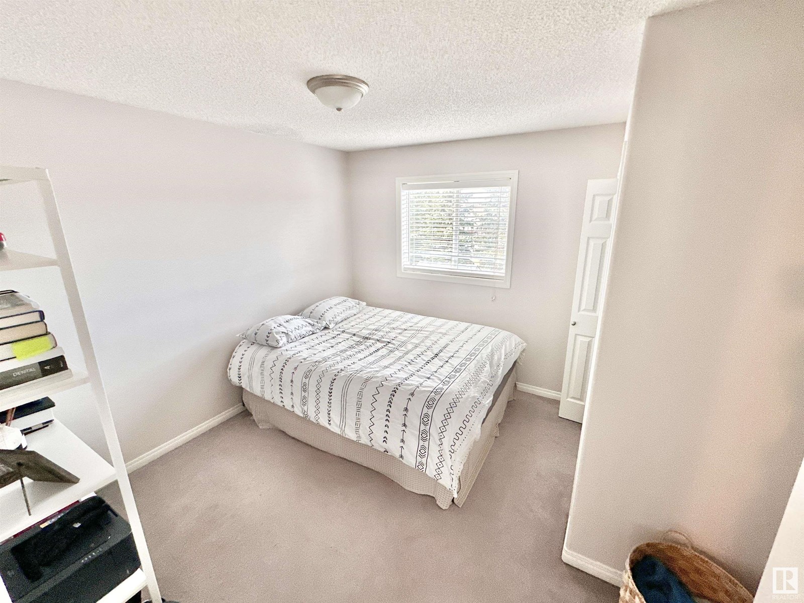 Photo 34 of 11548 167 A Av Nw, Edmonton AB