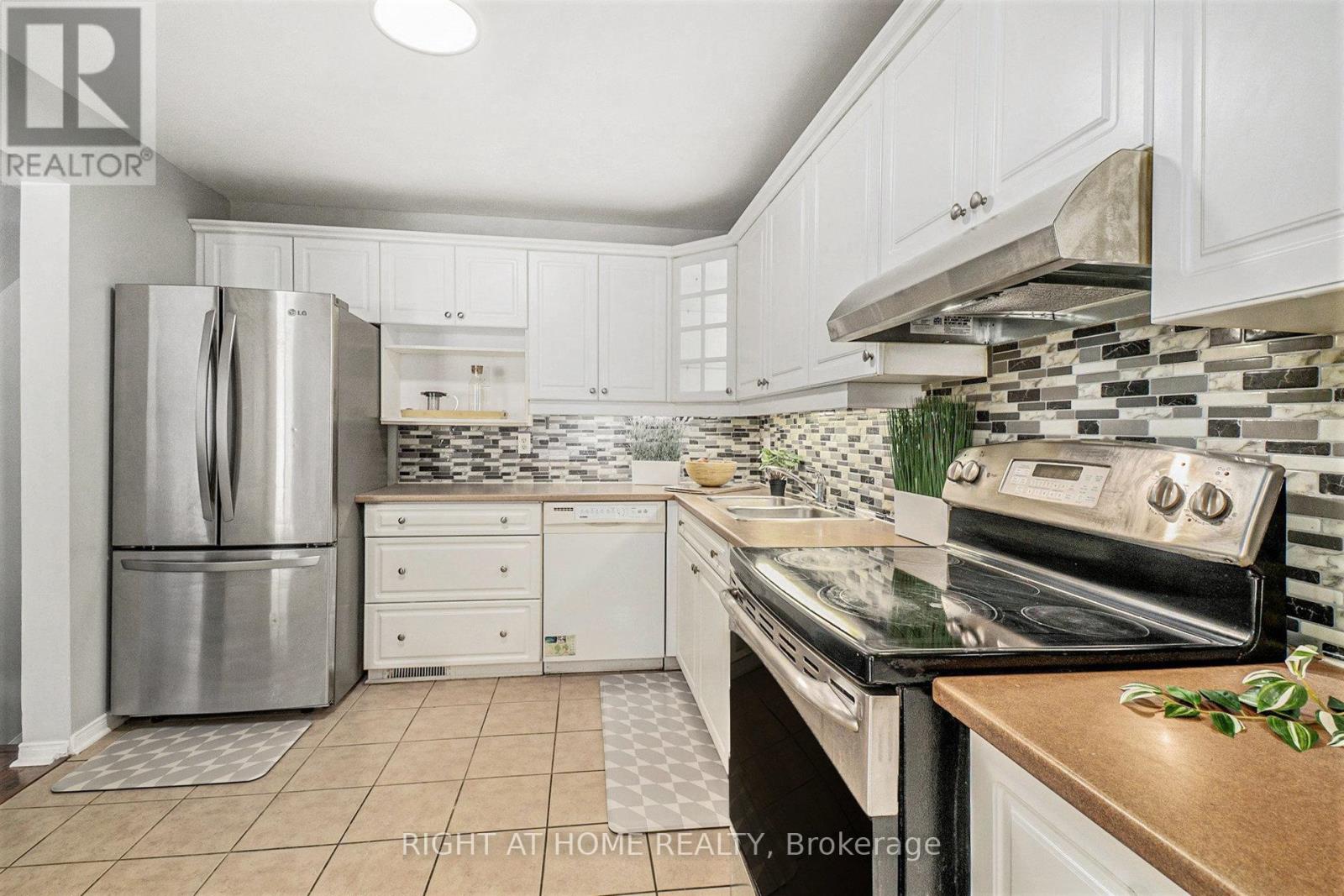 Photo 7 of 2090 Assomption Street, Ottawa ON