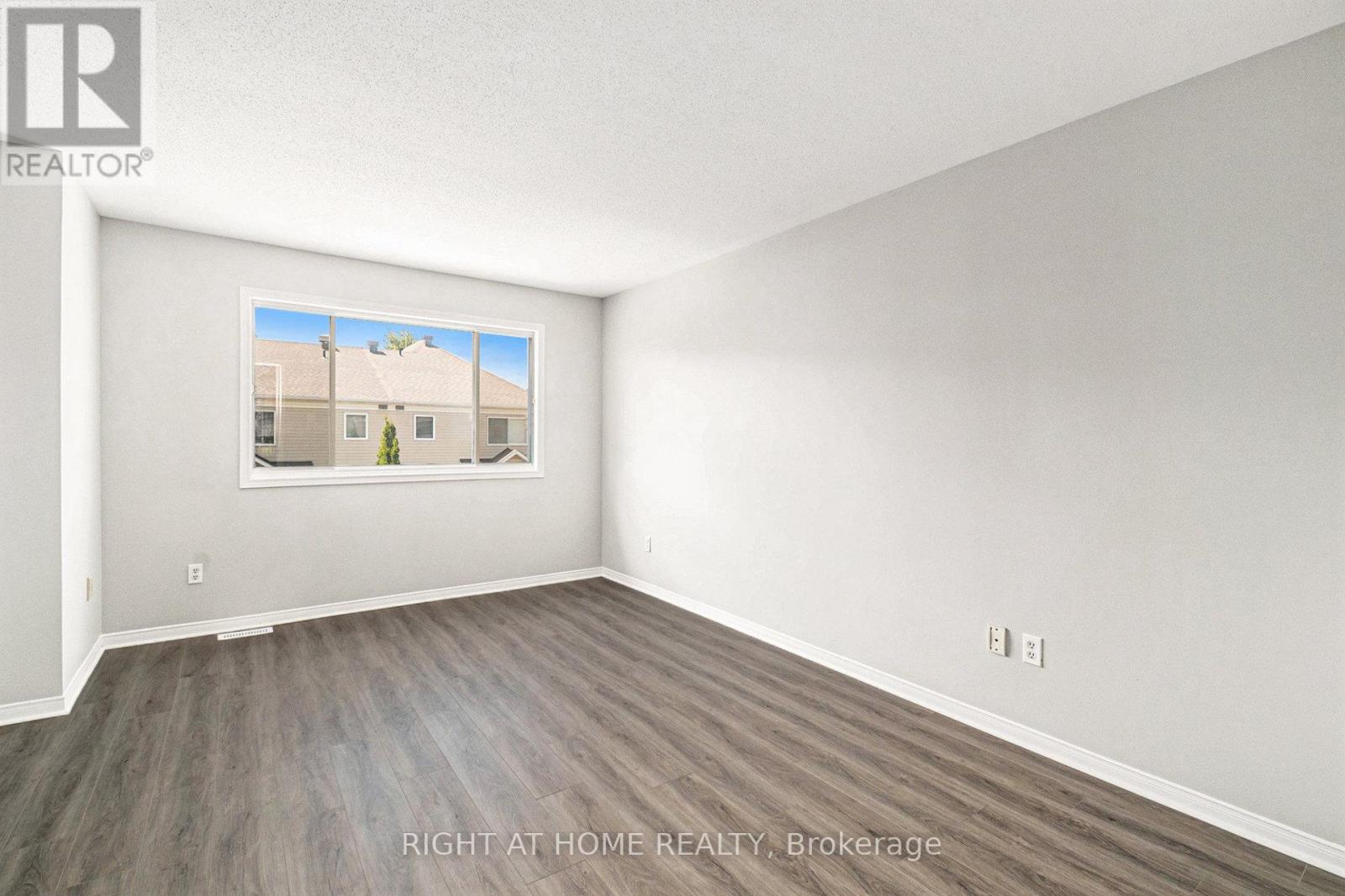 Photo 5 of 2090 Assomption Street, Ottawa ON