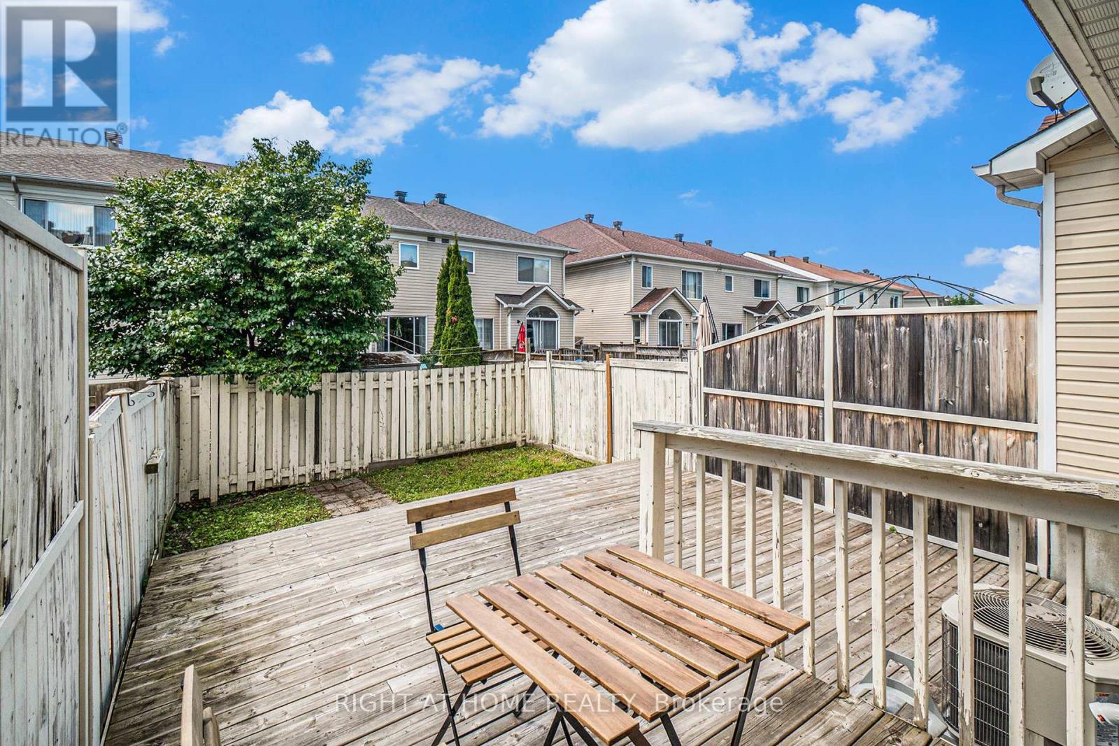 Photo 3 of 2090 Assomption Street, Ottawa ON