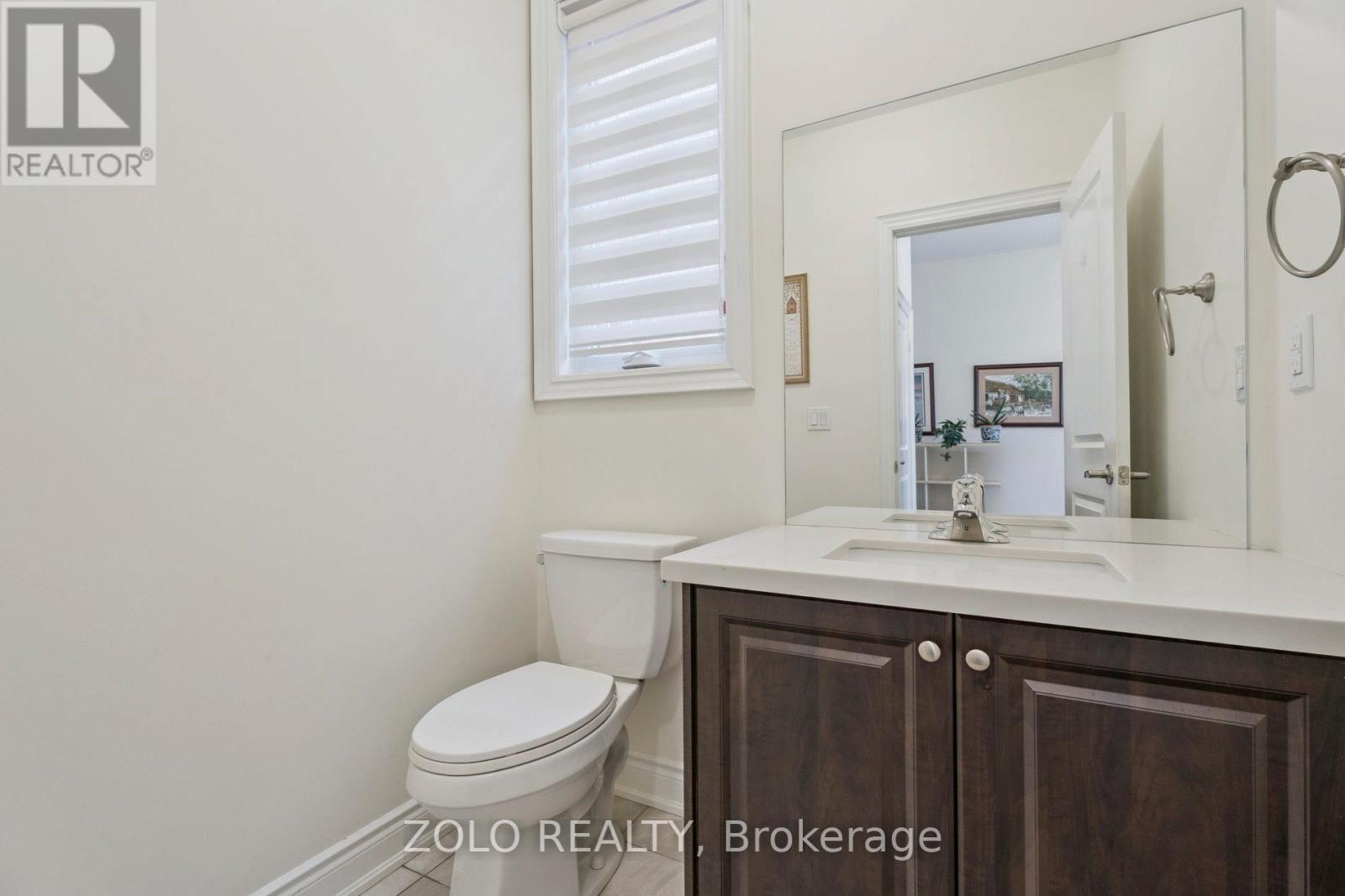 Photo 18 of 143 Kingsmere Crescent, New Tecumseth ON
