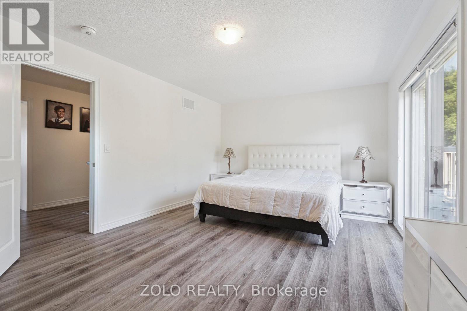 Photo 20 of 143 Kingsmere Crescent, New Tecumseth ON