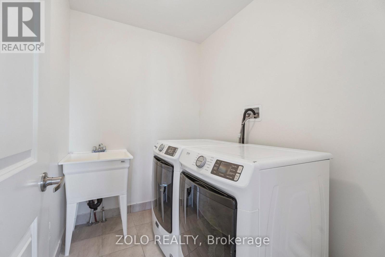 Photo 21 of 143 Kingsmere Crescent, New Tecumseth ON