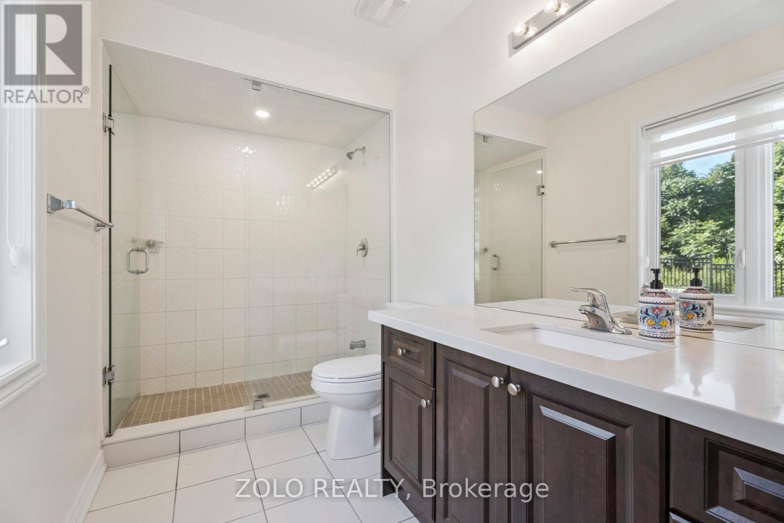Photo 22 of 143 Kingsmere Crescent, New Tecumseth ON