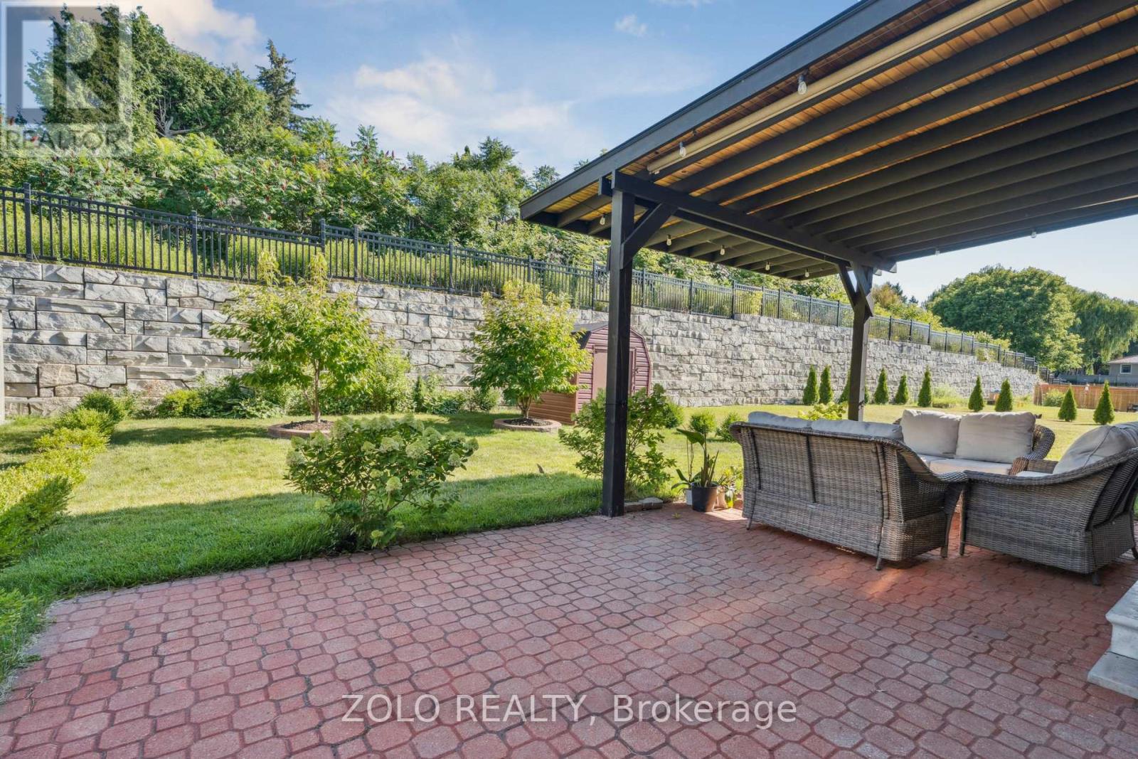 Photo 29 of 143 Kingsmere Crescent, New Tecumseth ON