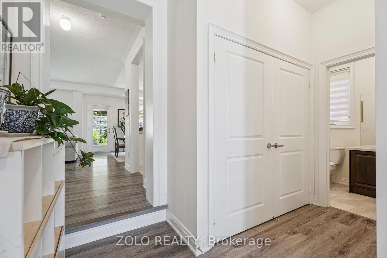 Photo 4 of 143 Kingsmere Crescent, New Tecumseth ON