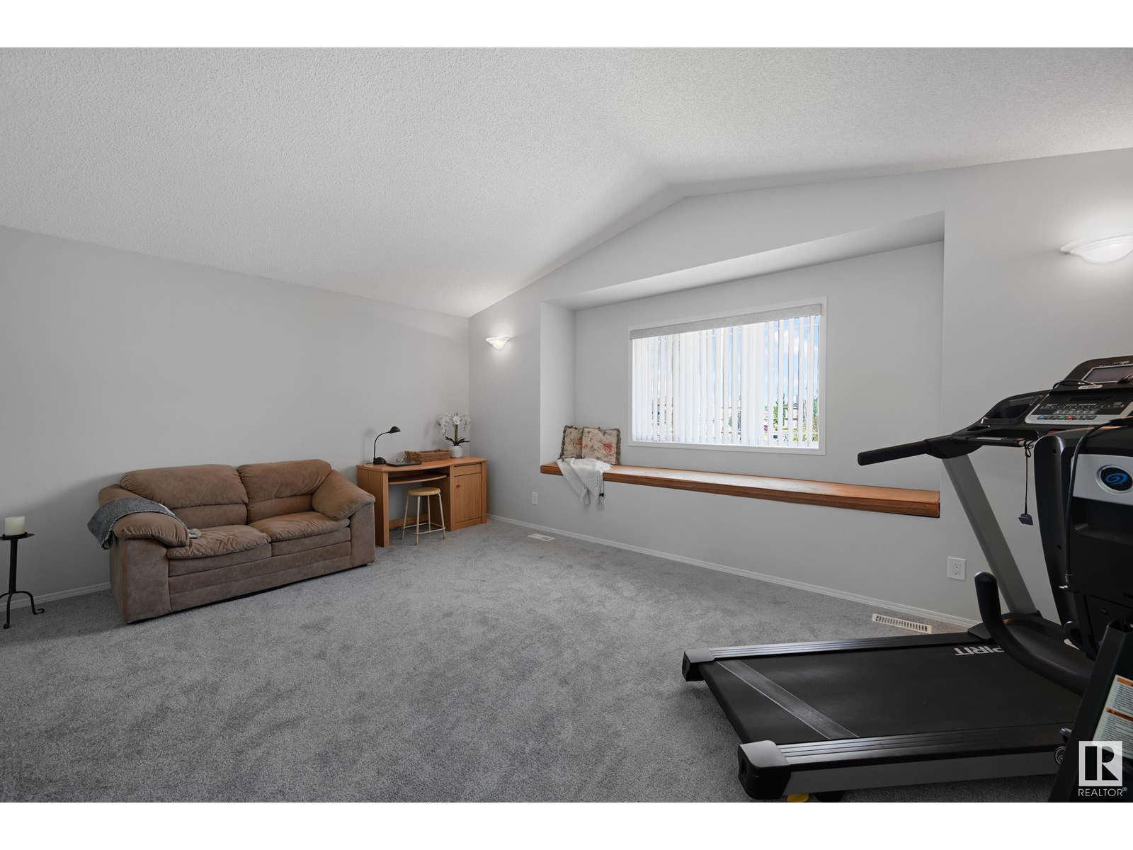 Photo 14 of 4960 191 St Nw, Edmonton AB