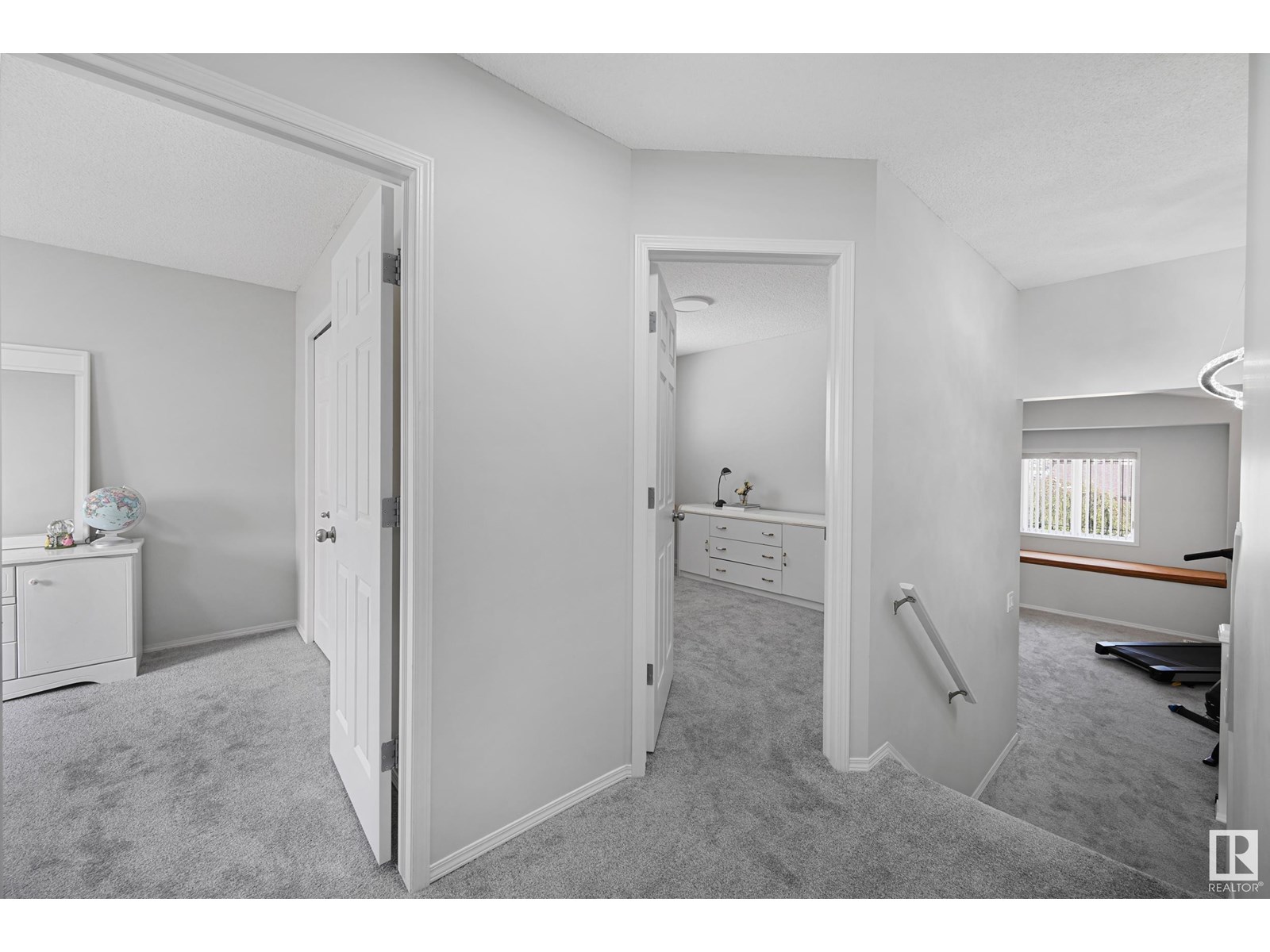 Photo 21 of 4960 191 St Nw, Edmonton AB