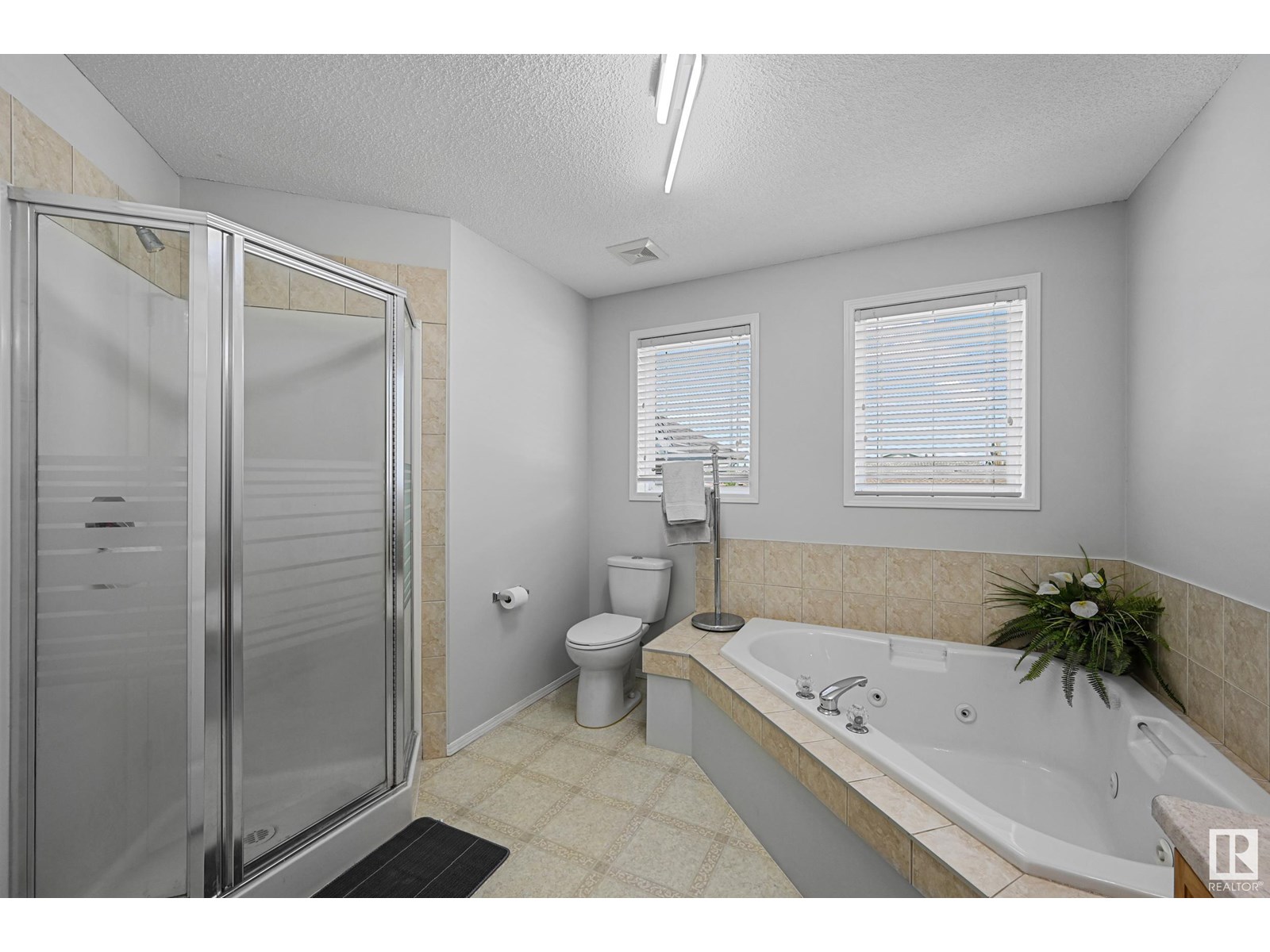 Photo 37 of 4960 191 St Nw, Edmonton AB