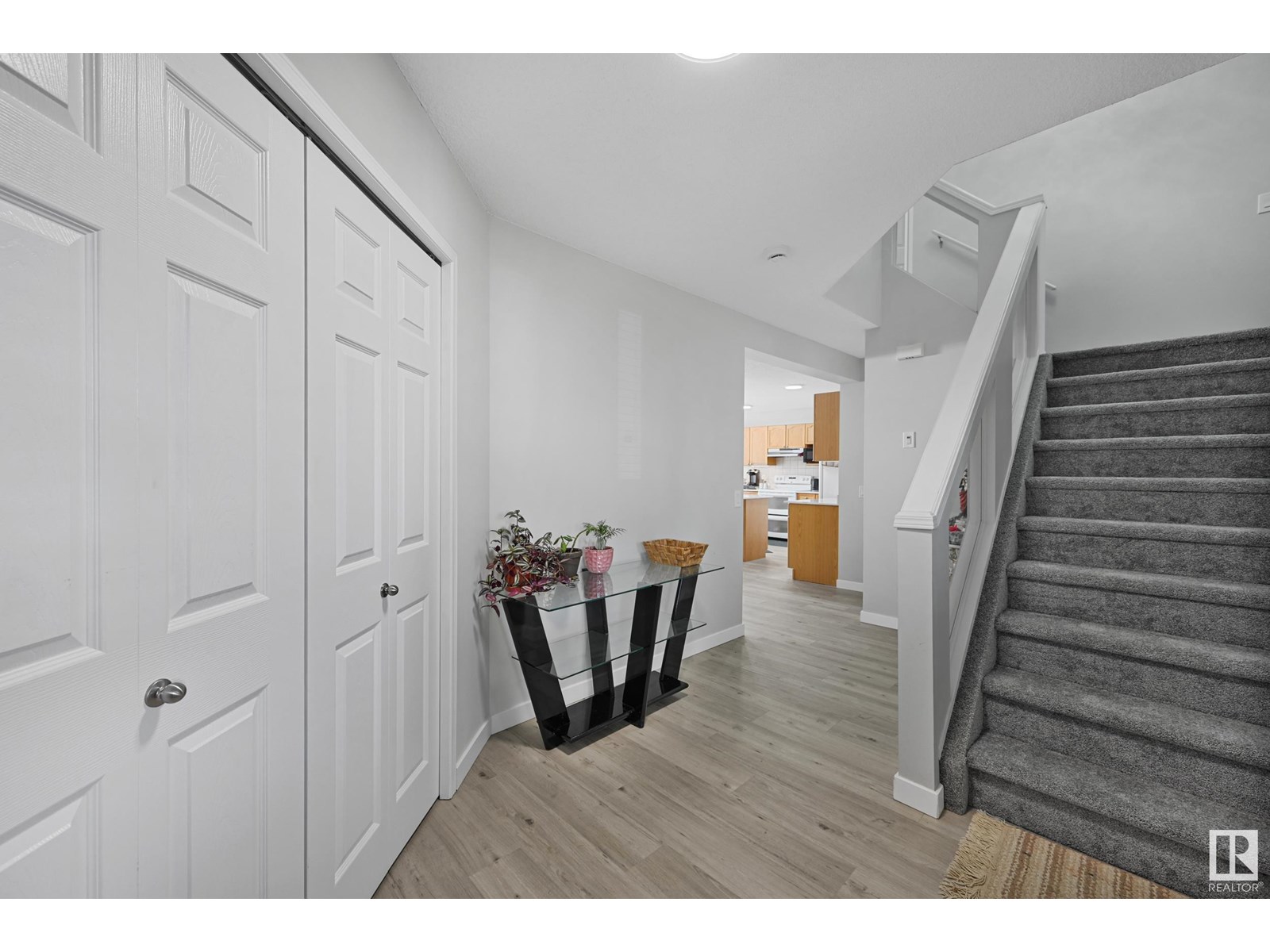Photo 13 of 4960 191 St Nw, Edmonton AB
