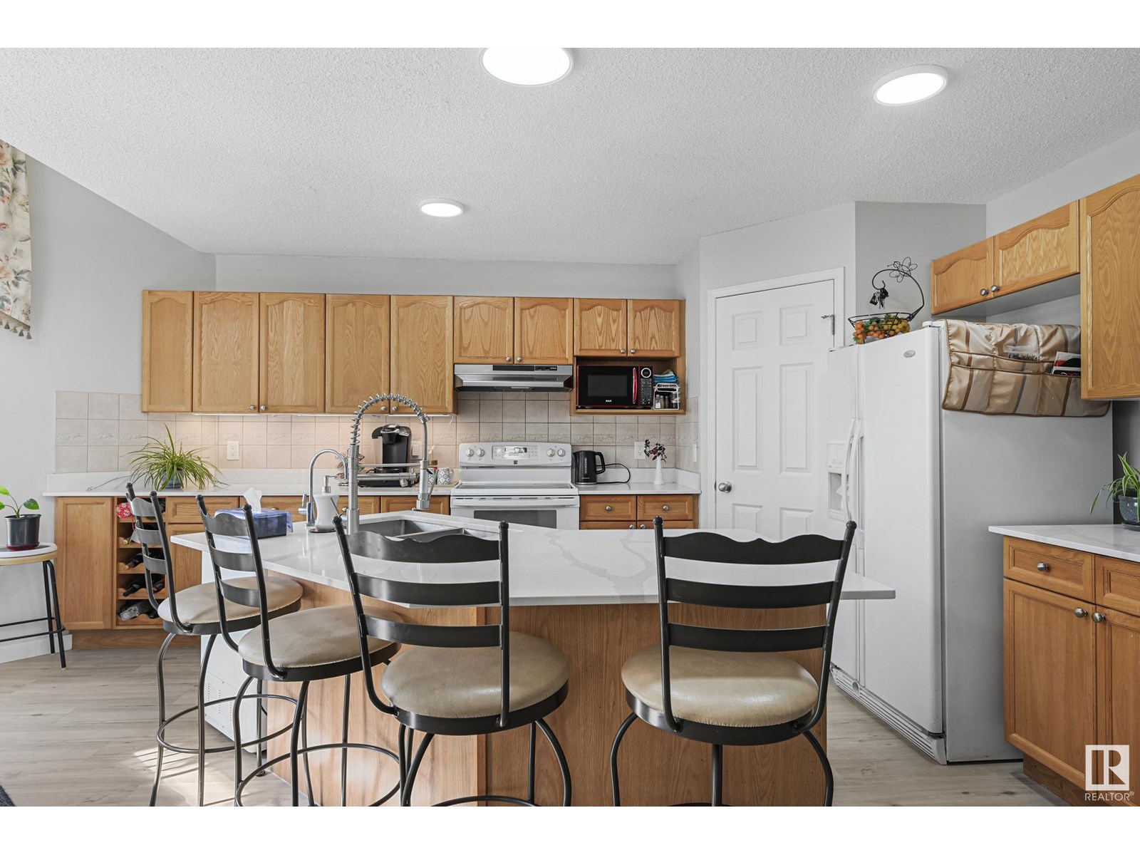 Photo 2 of 4960 191 St Nw, Edmonton AB