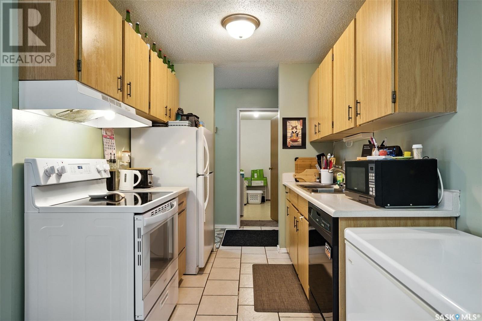 Photo 12 of 1237 425 115th Street E, Saskatoon SK
