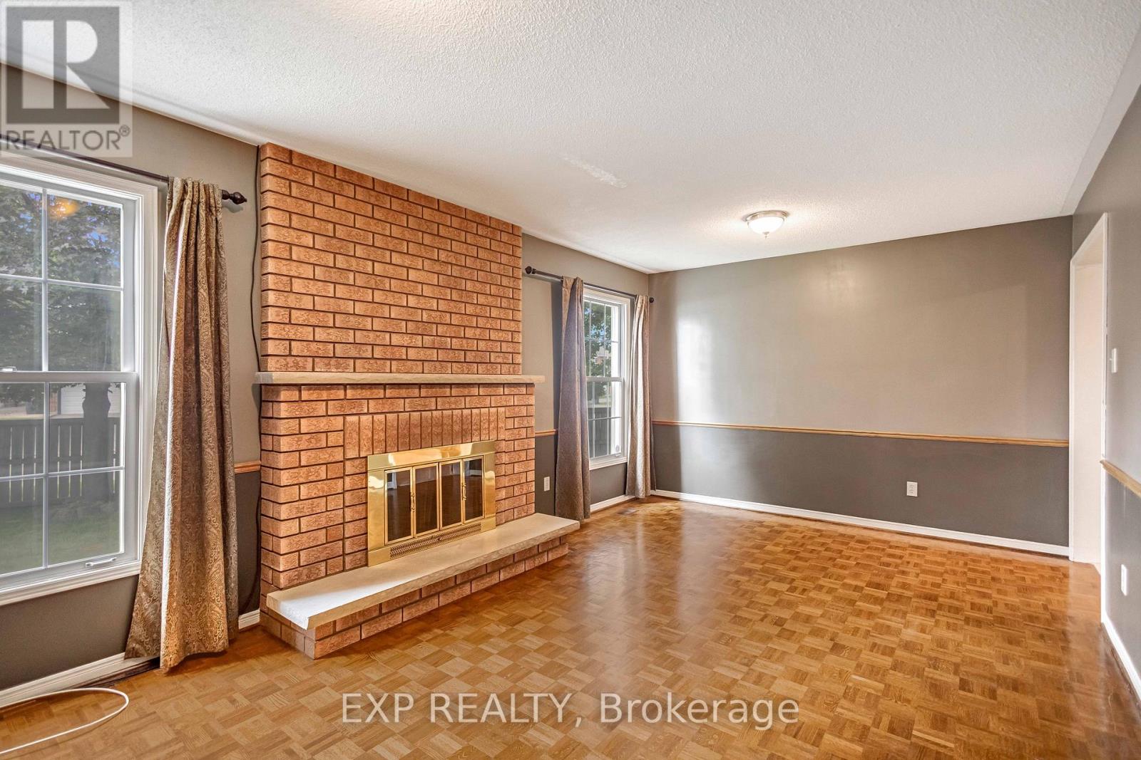 Photo 19 of 2138 The Chase, Mississauga ON