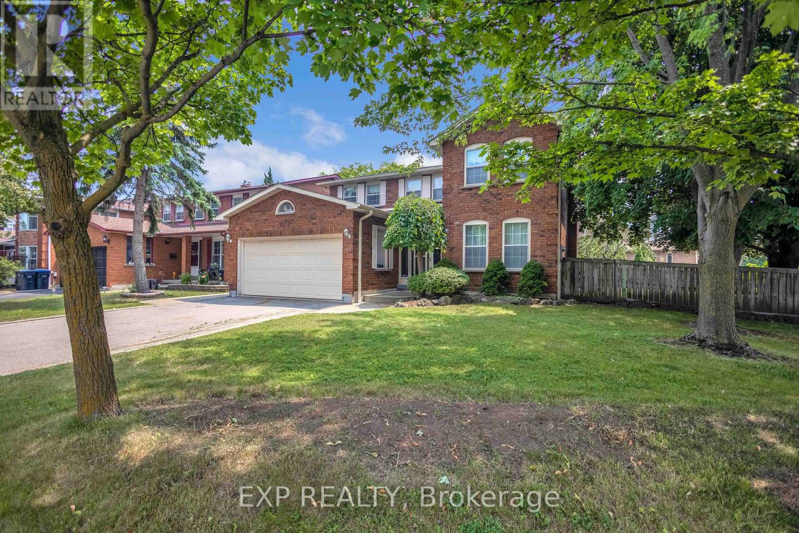 Photo 11 of 2138 The Chase, Mississauga ON