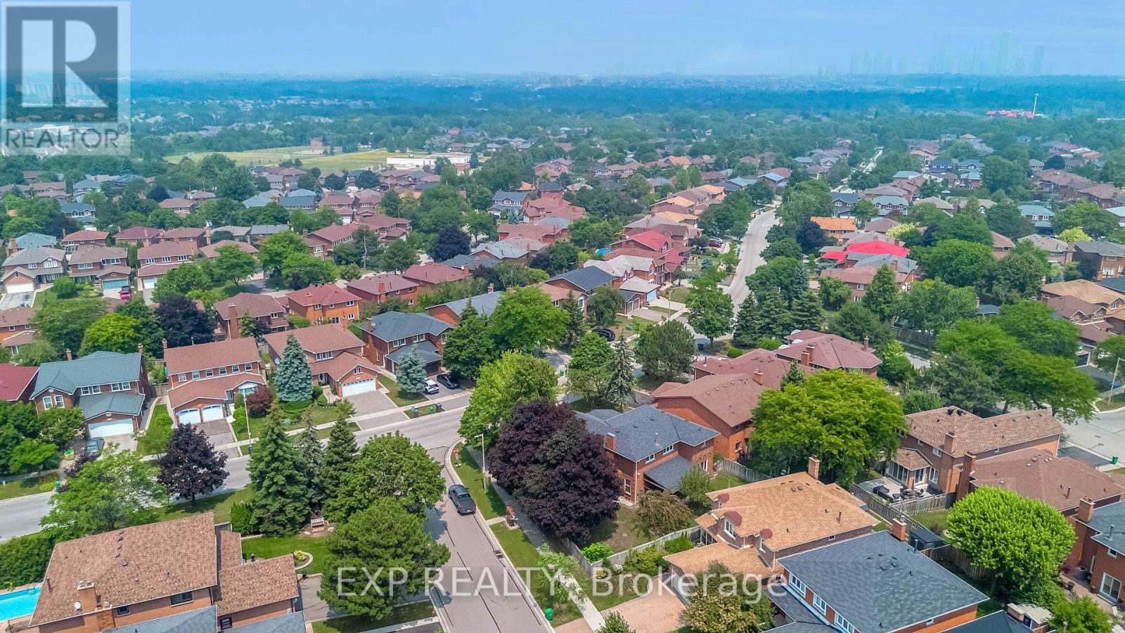 Photo 10 of 2138 The Chase, Mississauga ON